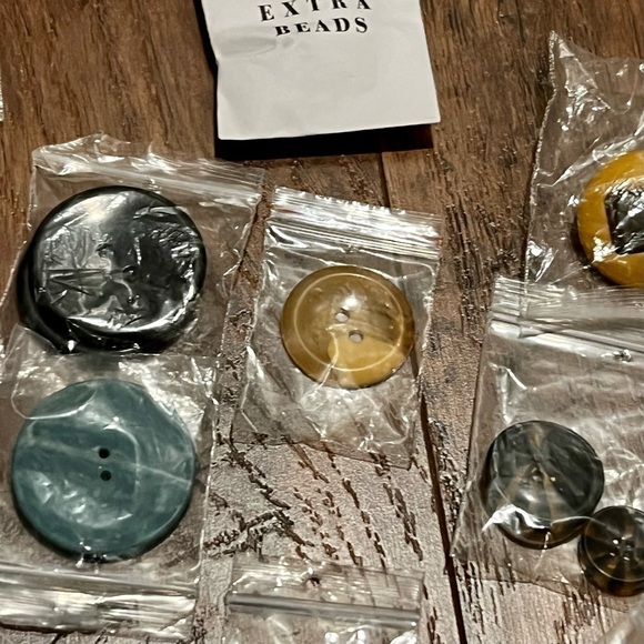 Buttons, Beads Sequins Bundle - Picture 9 of 13